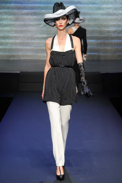 Look 8